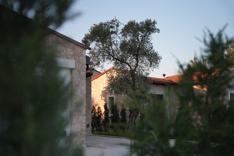 Emin Stone Village 215