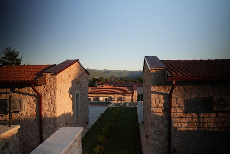 Emin Stone Village 220